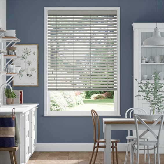 cleaningfauxwoodblinds RENZO Blinds